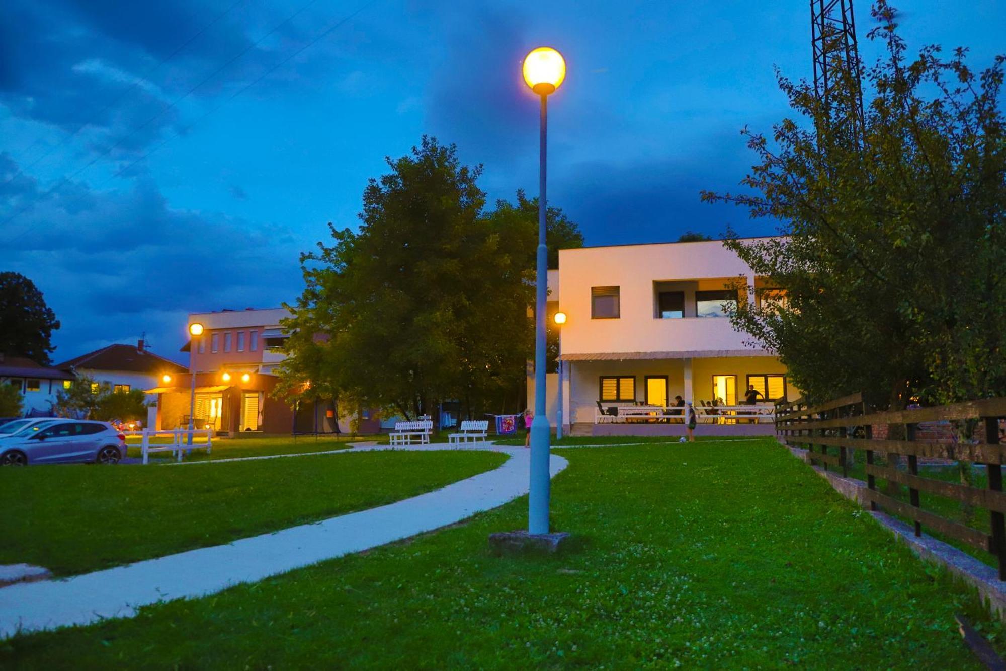 Holiday Homes Pozitiva Bihać エクステリア 写真