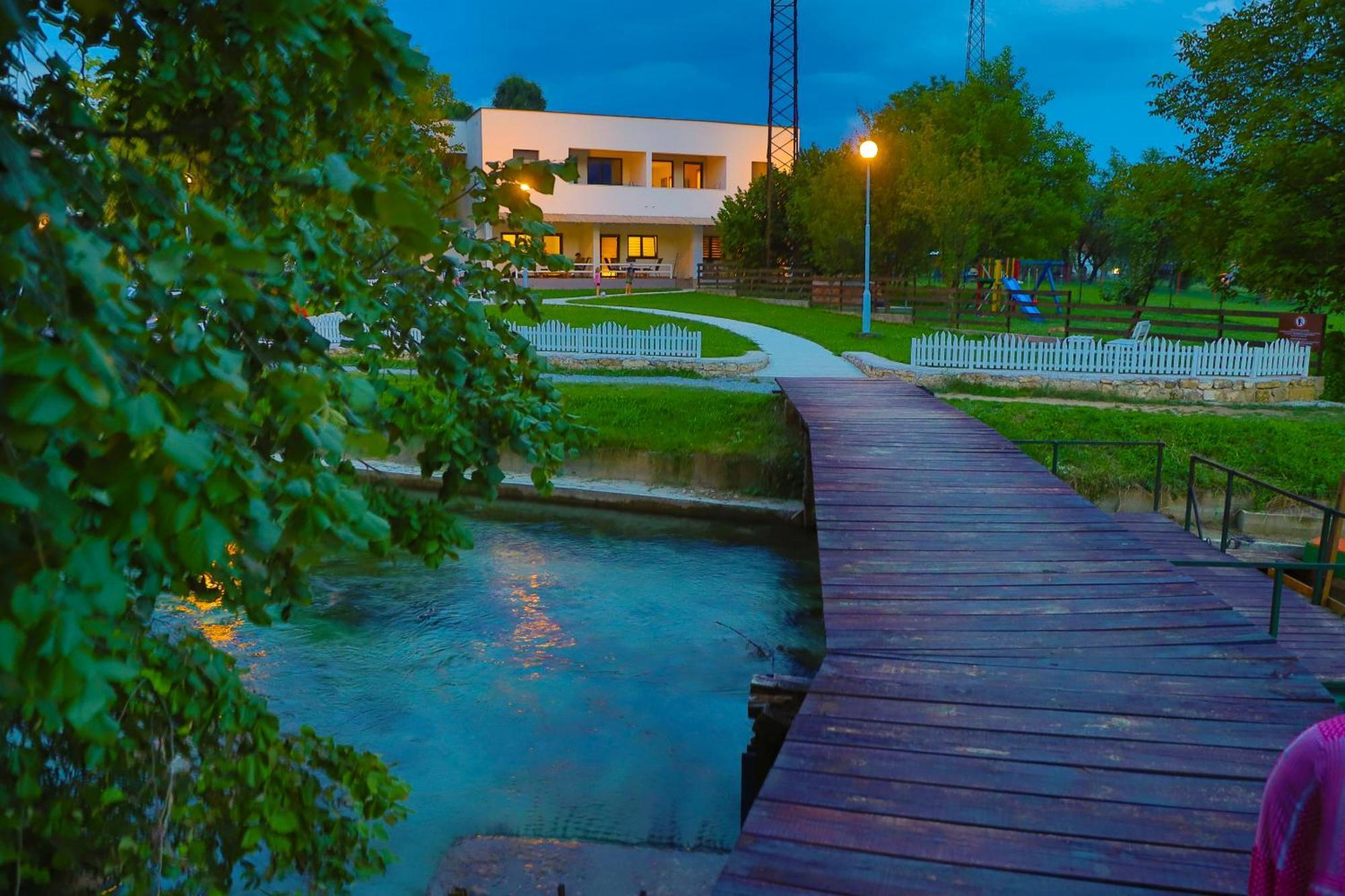 Holiday Homes Pozitiva Bihać エクステリア 写真