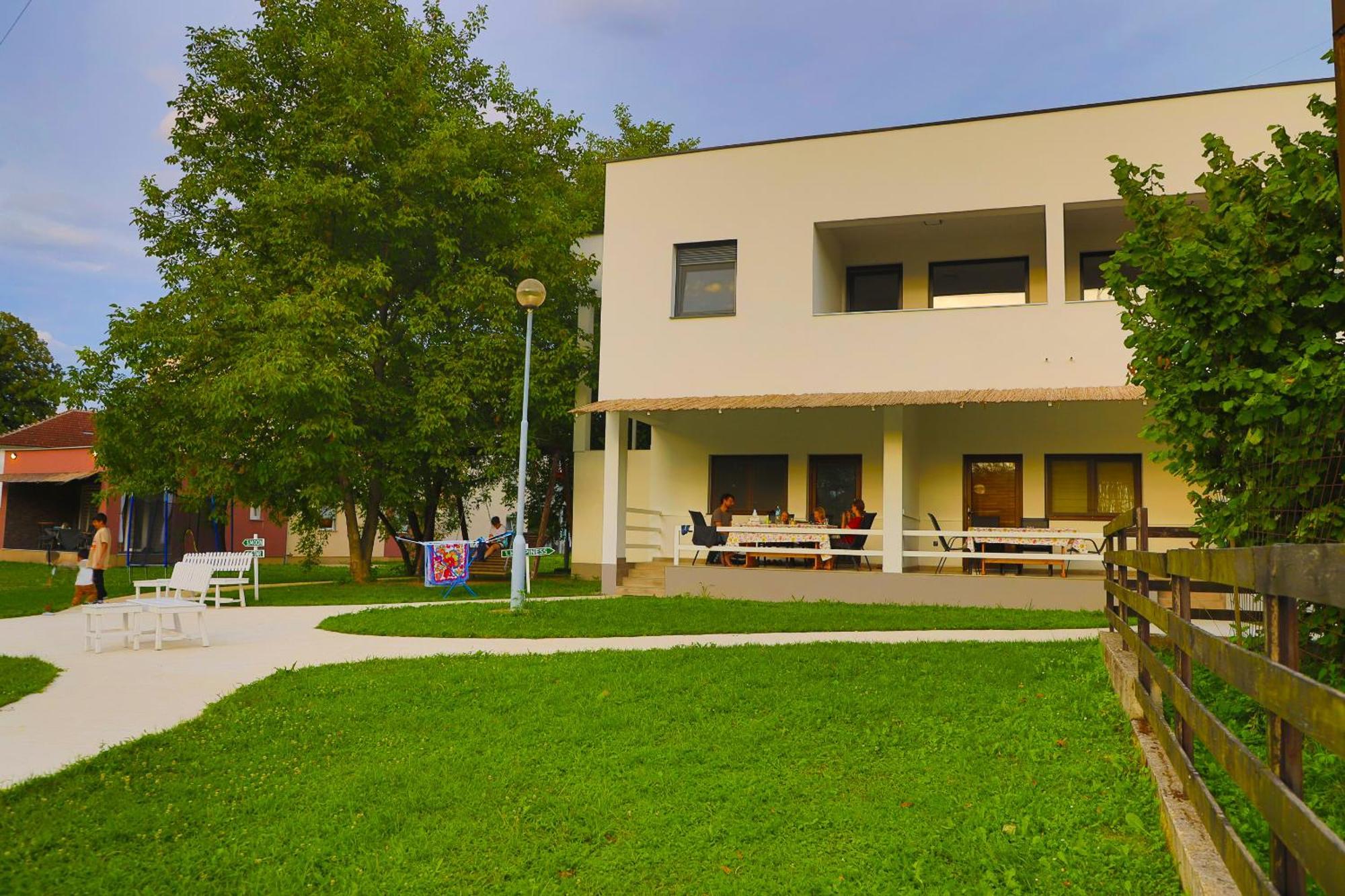 Holiday Homes Pozitiva Bihać エクステリア 写真