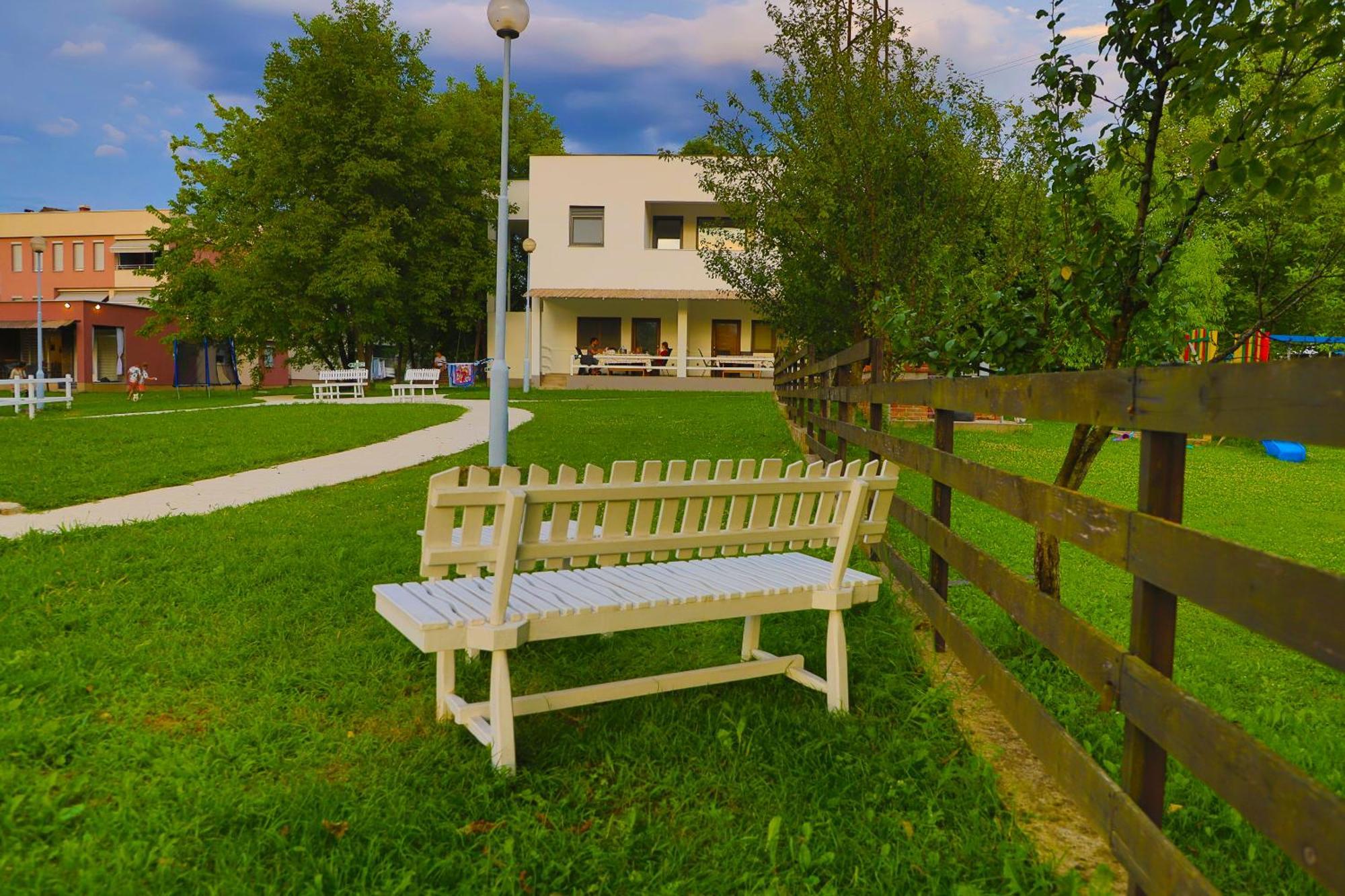 Holiday Homes Pozitiva Bihać エクステリア 写真
