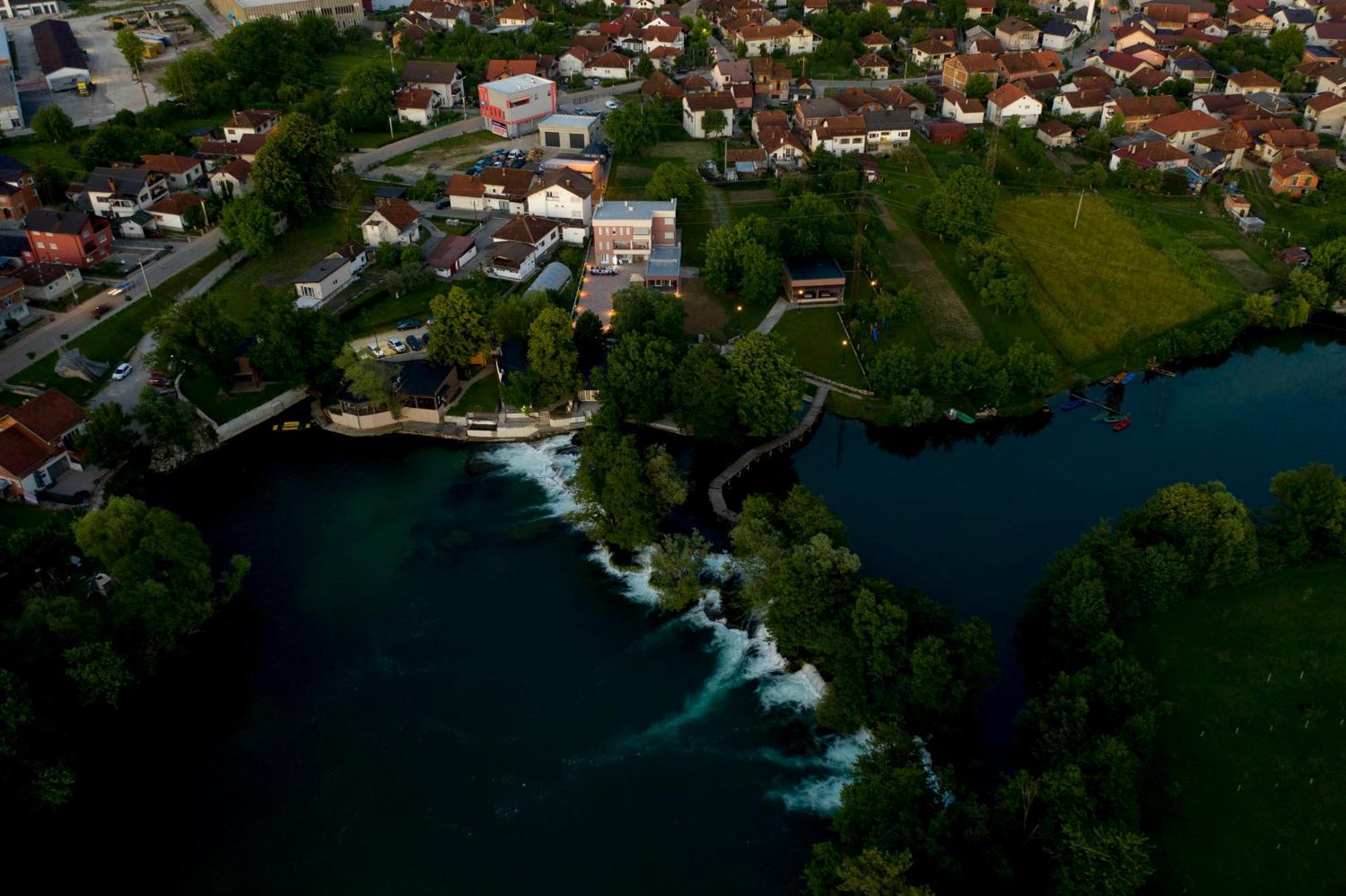 Holiday Homes Pozitiva Bihać 部屋 写真