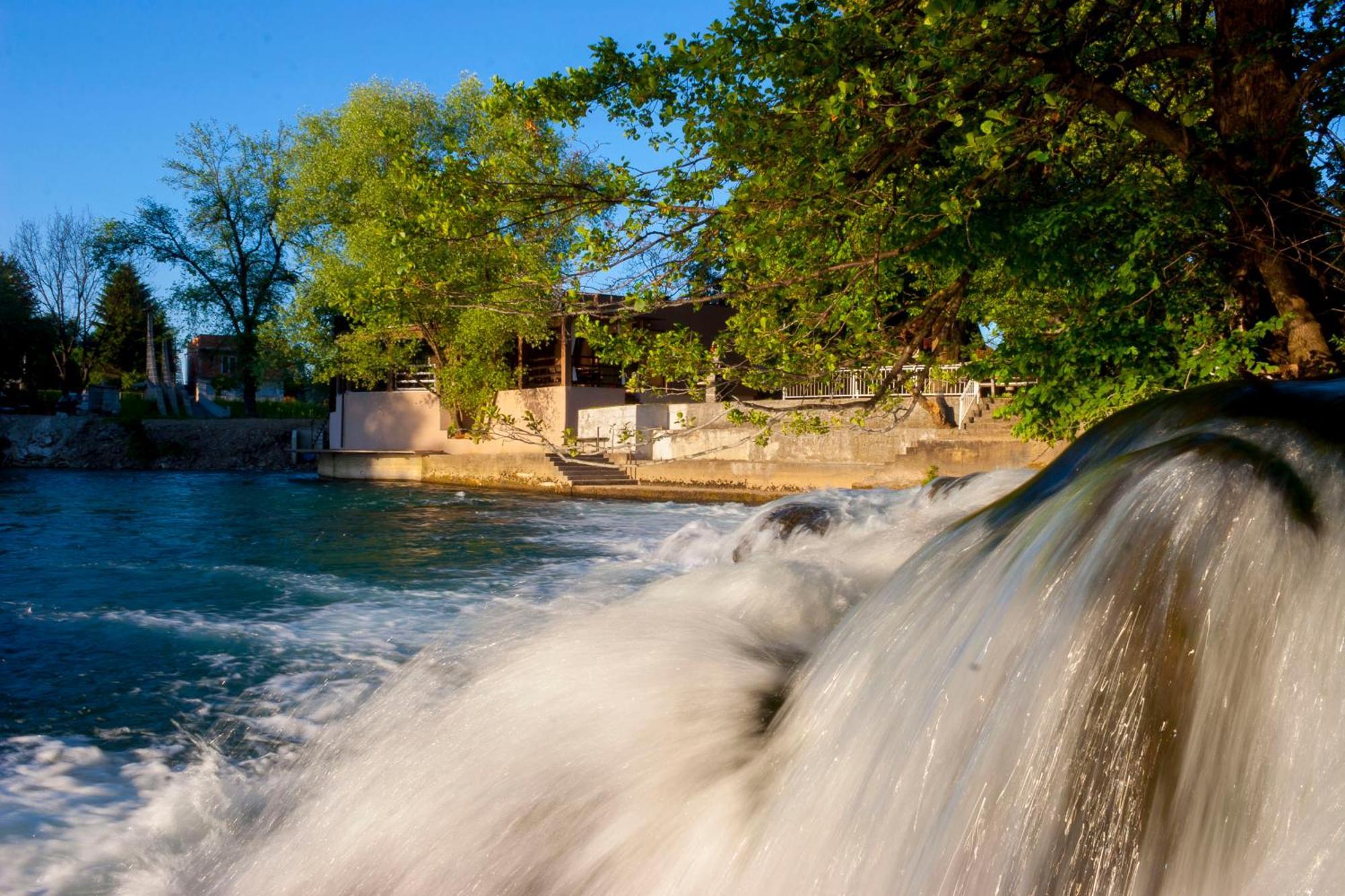 Holiday Homes Pozitiva Bihać 部屋 写真