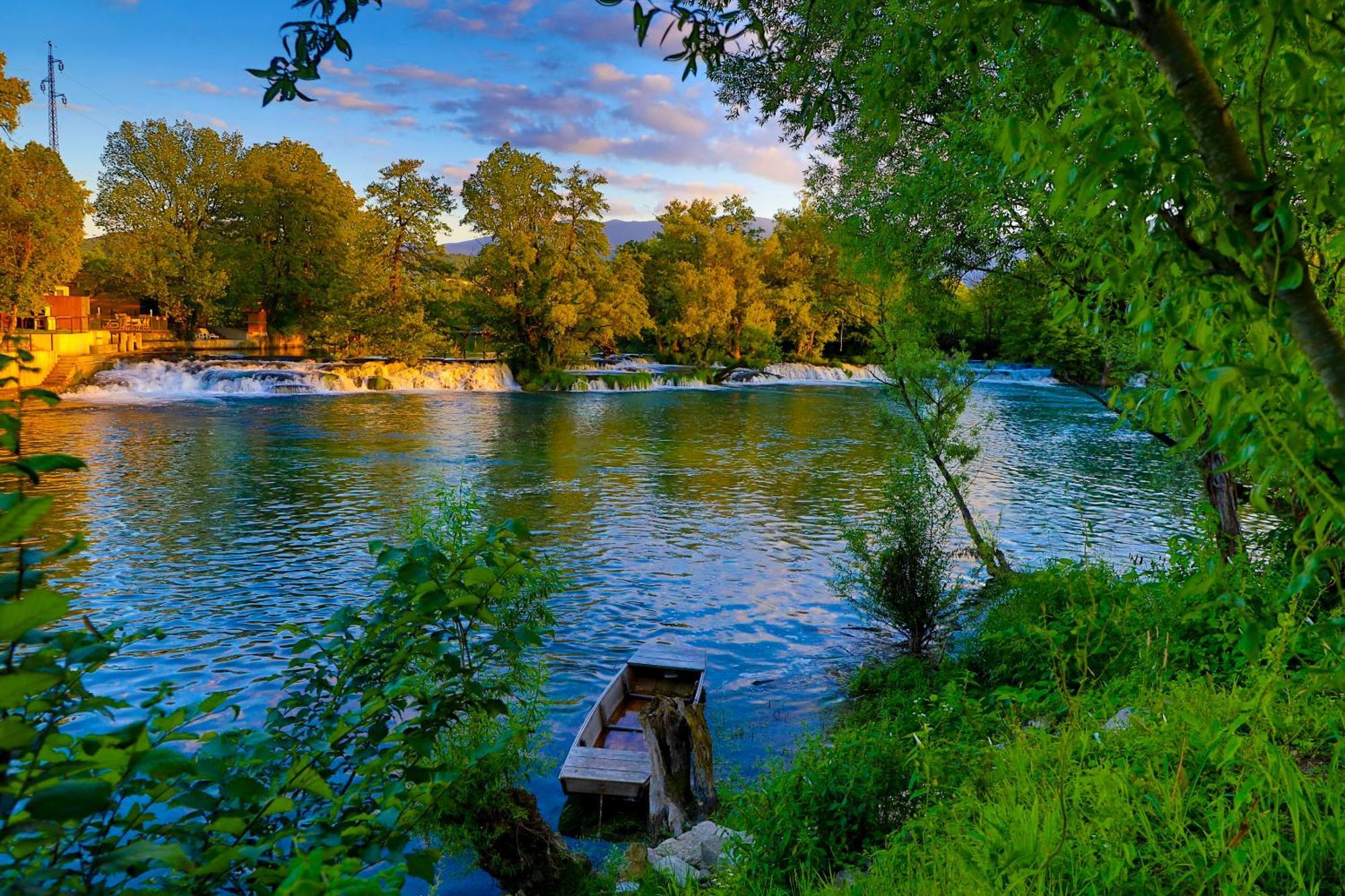 Holiday Homes Pozitiva Bihać 部屋 写真